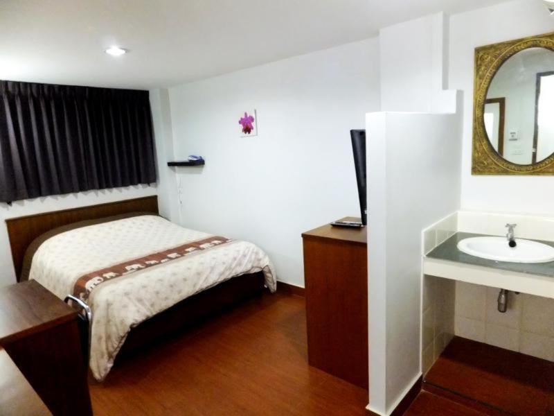Orchid Inn Bangkok Ngoại thất bức ảnh